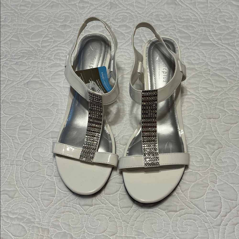 Comfort Plus by Predictions White Sandals with Rhinestones 11W